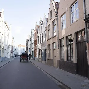 Lodge The Abiente, Brugge